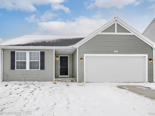 16562 Charles Town Dr, Linden, MI 48451