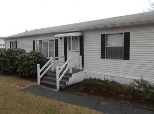 2 Valley Forge Rd, Taunton, MA 02780