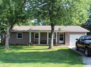 302 W Olive St, Minier, IL