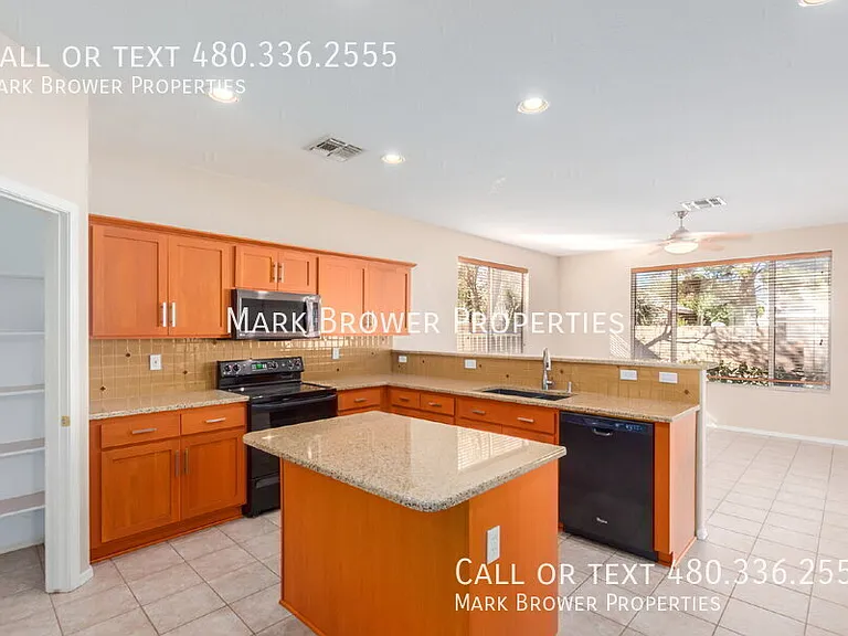 1462 W Roadrunner Dr — Photo 8