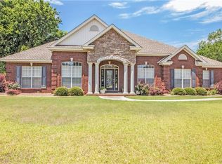 18 Maribeth Loop, Deatsville, AL 36022