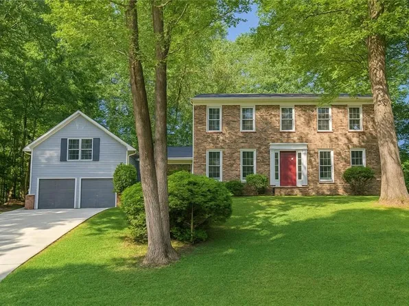 1042 Hidden Hollow Dr, Marietta, GA 30068