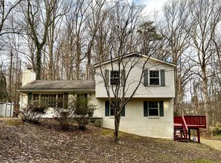 832 Leigh Mill Rd, Great Falls, VA 22066