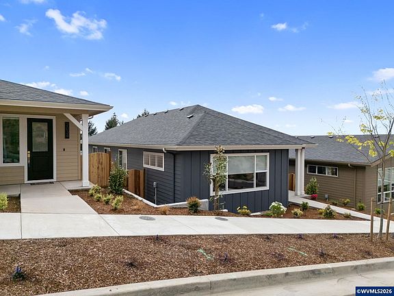 5th image of 2044 NW Victory Ave