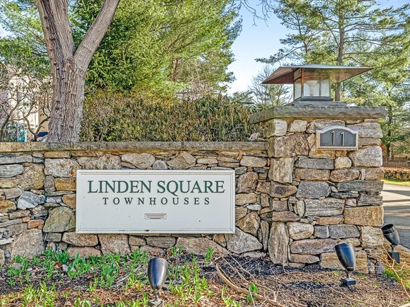 11 Oak St Unit 59, Wellesley, MA 02482