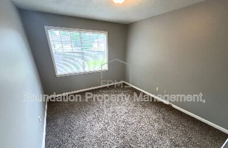 1317 Royal Oaks Cv — Photo 12