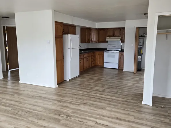1324 W Main St #A, Merrill, WI 54452