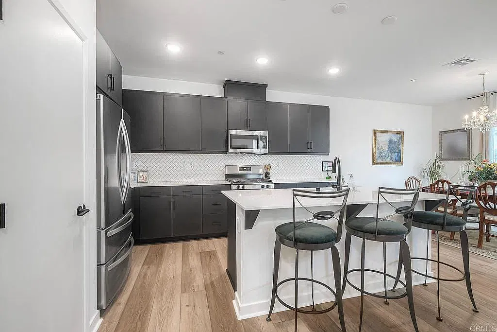 4 bed, 1668 sqft, $3,875 — Photo 1