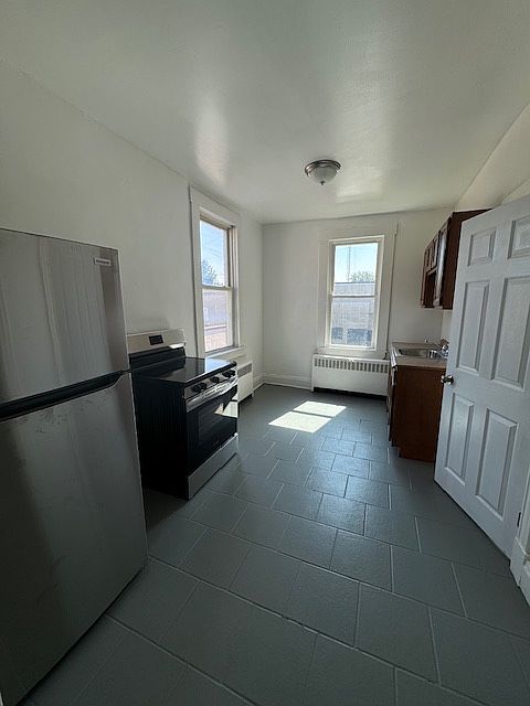 2nd image of 3345 Harrison Ave APT 2