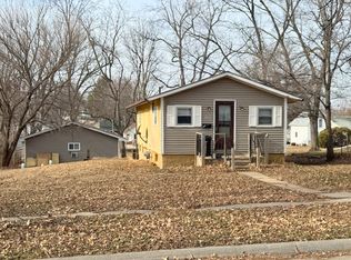 404 1/2 Evergreen St, Shenandoah, IA 51601