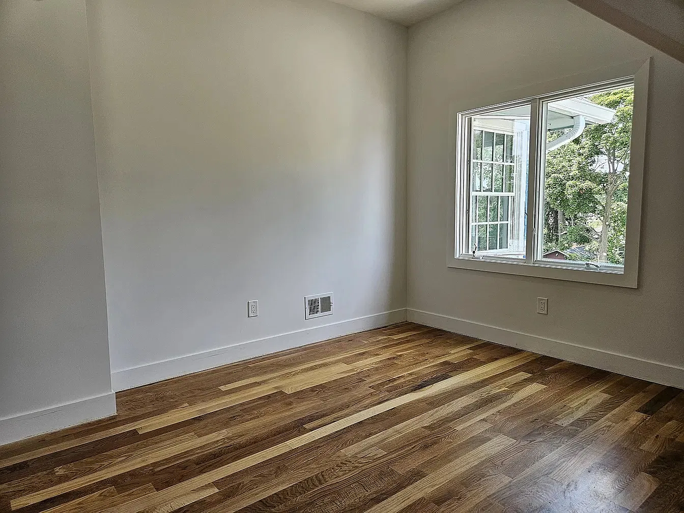 2 bed, 1200 sqft, $2,300 — Photo 4