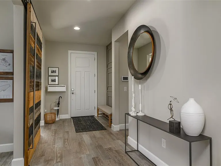 12203 Seabrook Ave — Photo 5