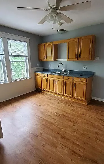 505 Grove St — Photo 4