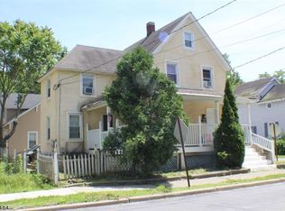 35 Madison St, Newton, NJ 07860