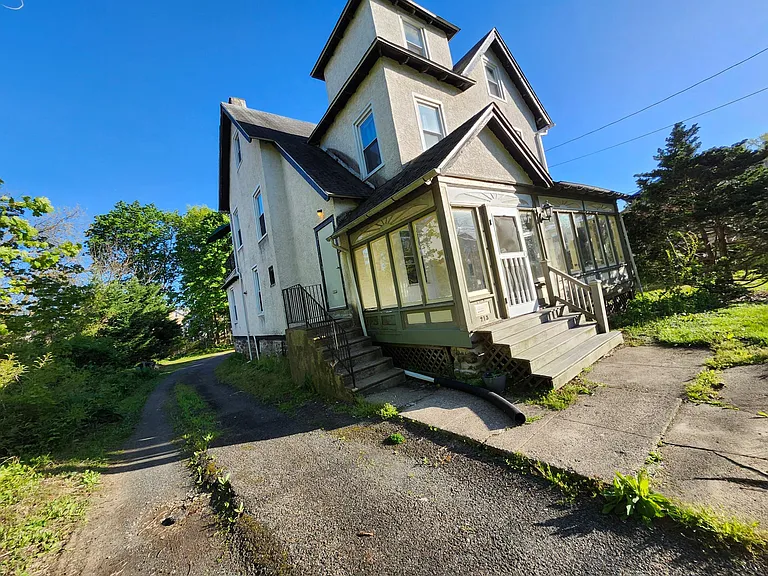 213 Lippincott Ave — Photo 28