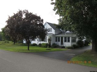 39 White Church Rd, Troy, NY 12180