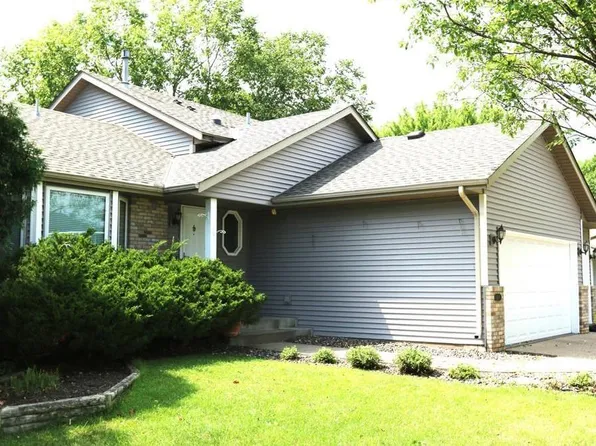 9136 Georgia Ave N, Brooklyn Park, MN 55445