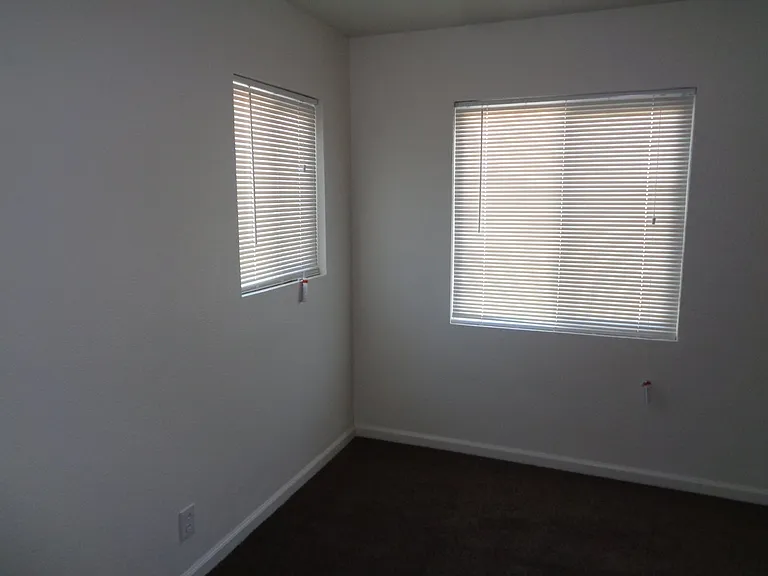 44253 Beech Ave — Photo 12