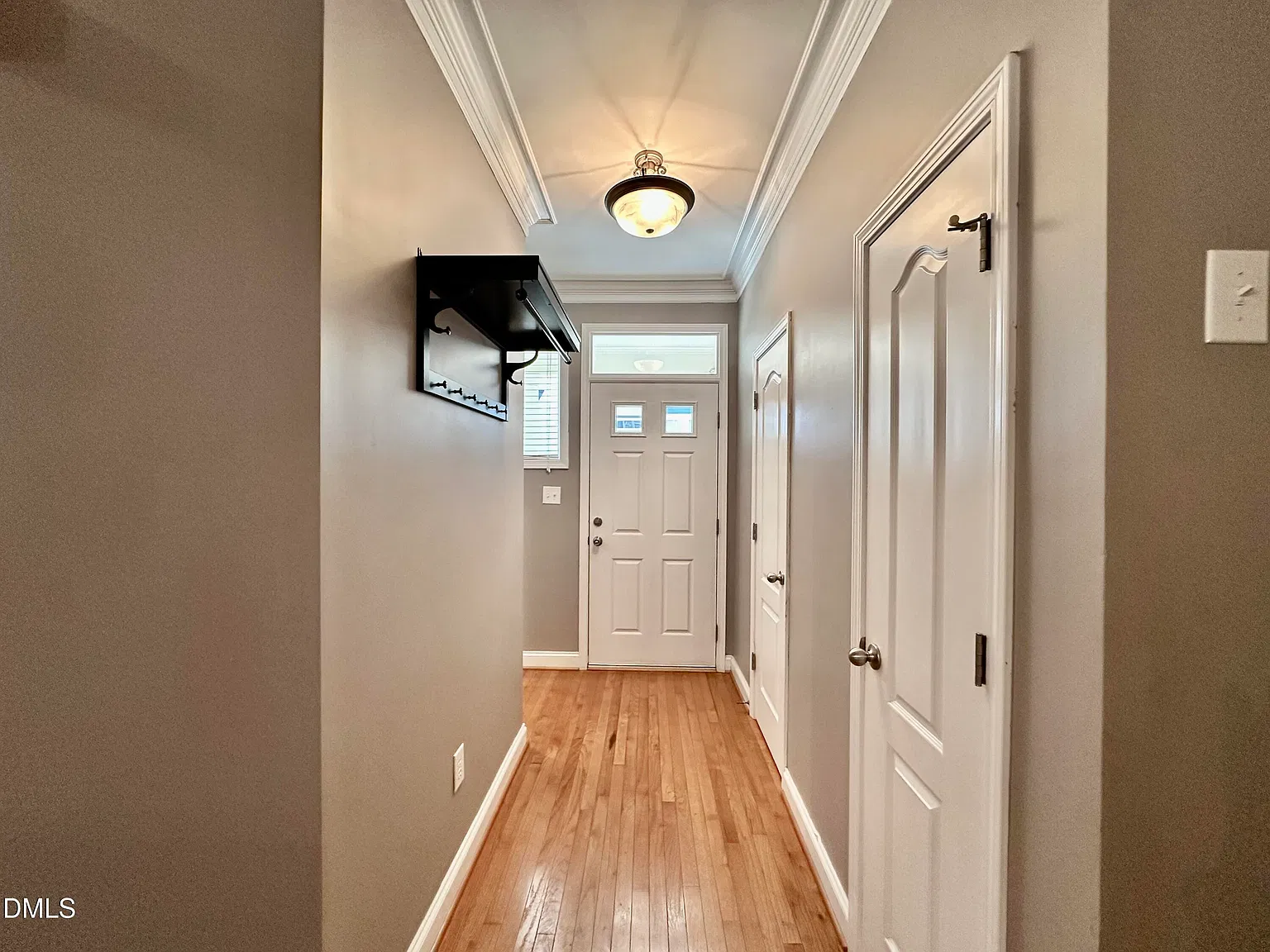 3 bed, 2.5 bath, 1470 sqft, $1,775 — Photo 2