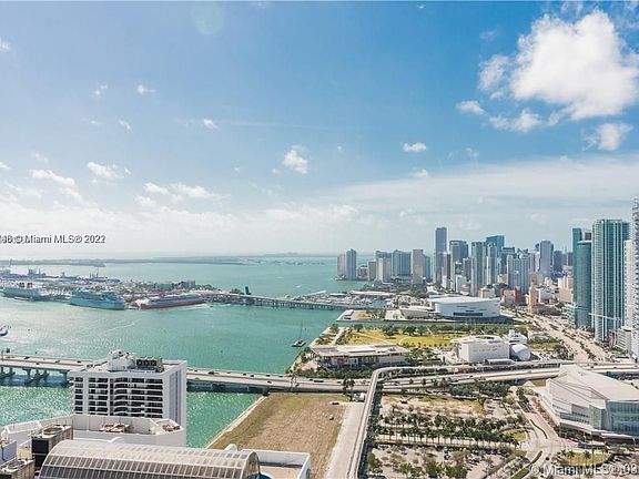 3rd image of 1750 N Bayshore Dr APT 5206