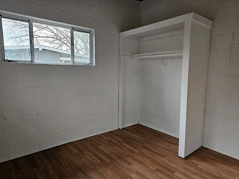 13955 Lakeshore Dr #9 — Photo 10