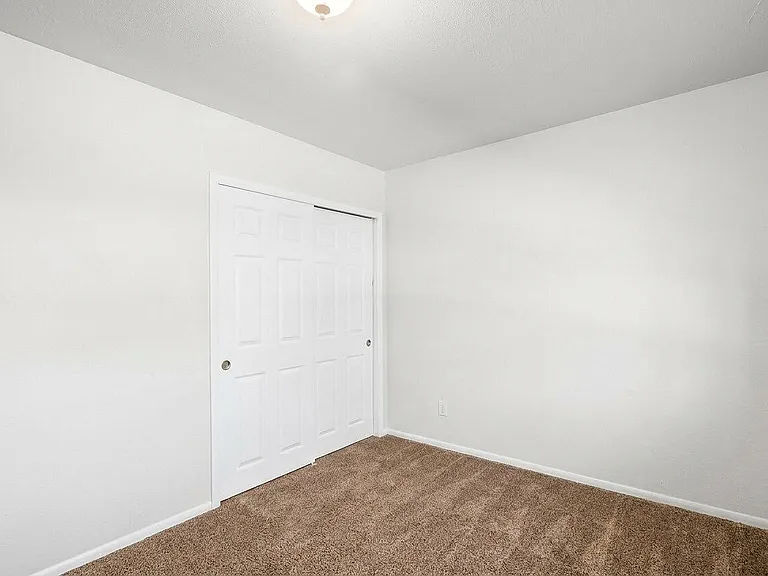 4712 Delamar Ave NE — Photo 30