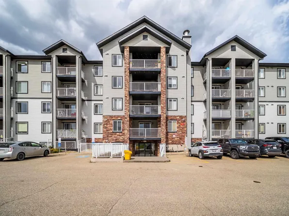 40 Summerwood Blvd #212, Strathcona County, AB T8H 0C2