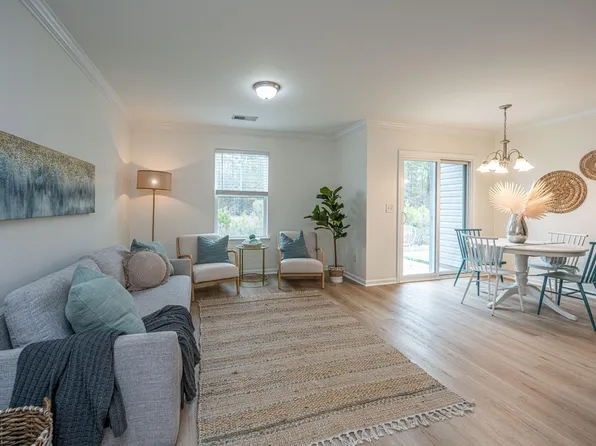 523 Truman Dr, Goose Creek, SC 29445