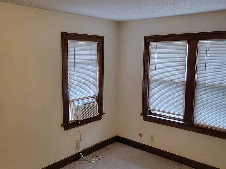 746 N Woodrow Ave — Photo 20