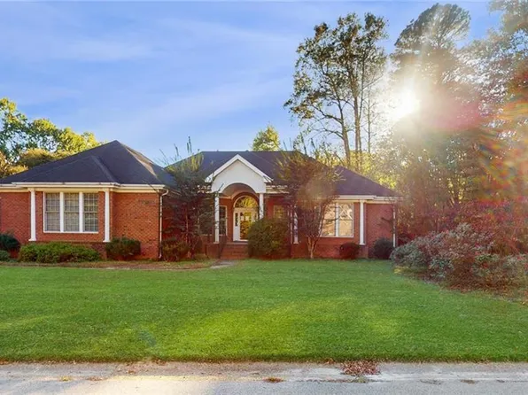 118 Winterview Dr, Suffolk, VA 23434