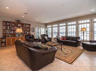 11320 Algonquin Dr, Pinckney, MI