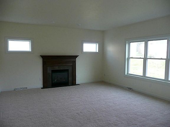 5th image of 7639 Oakwilde Dr #36