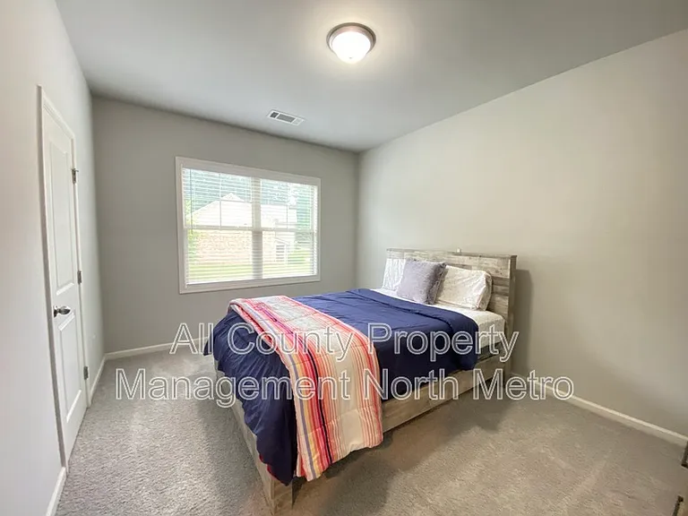 3112 Avenel Ct — Photo 9
