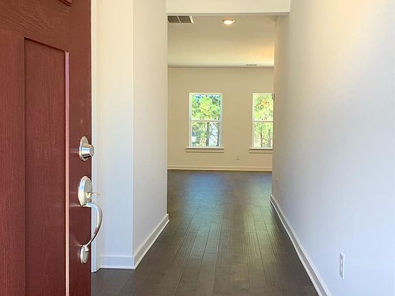 3rd image of 1517 Weatherbrook Cir