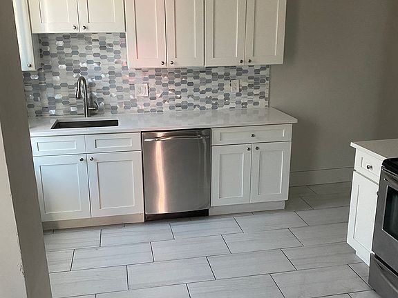 5th image of 2804 Edgmont Ave APT B