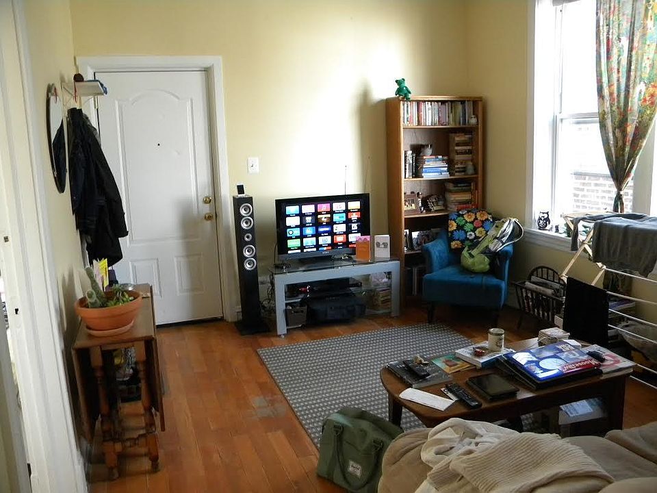 1st image of 2712 W Evergreen Ave APT 2R