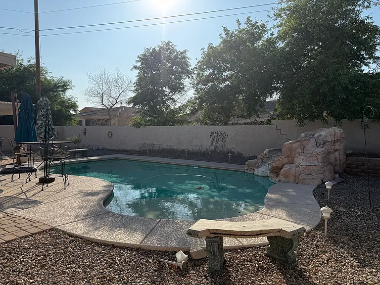 2135 Cosnina Dr — Photo 16
