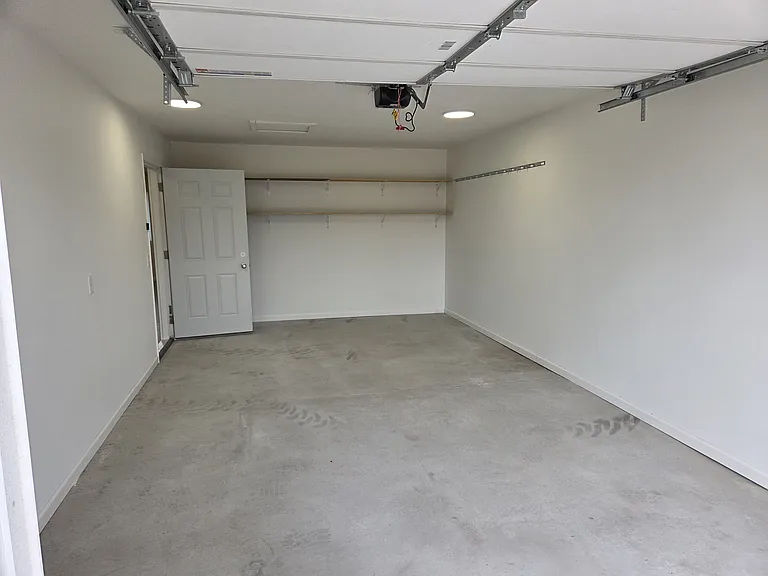 830 W 8th St — Photo 9