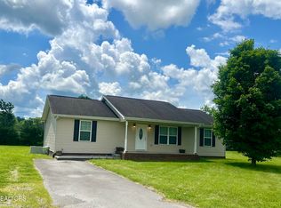 181 Chestnut Rd, Speedwell, TN 37870