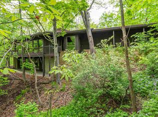 1421 W Ridgewood Dr, Cedar Falls, IA 50613