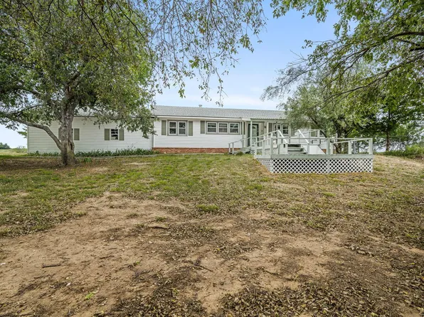 94 Libern Dr, Clarendon, TX 79226