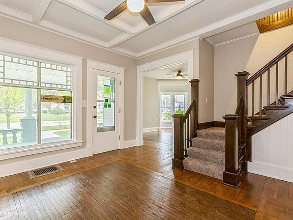 5th image of 105 James St