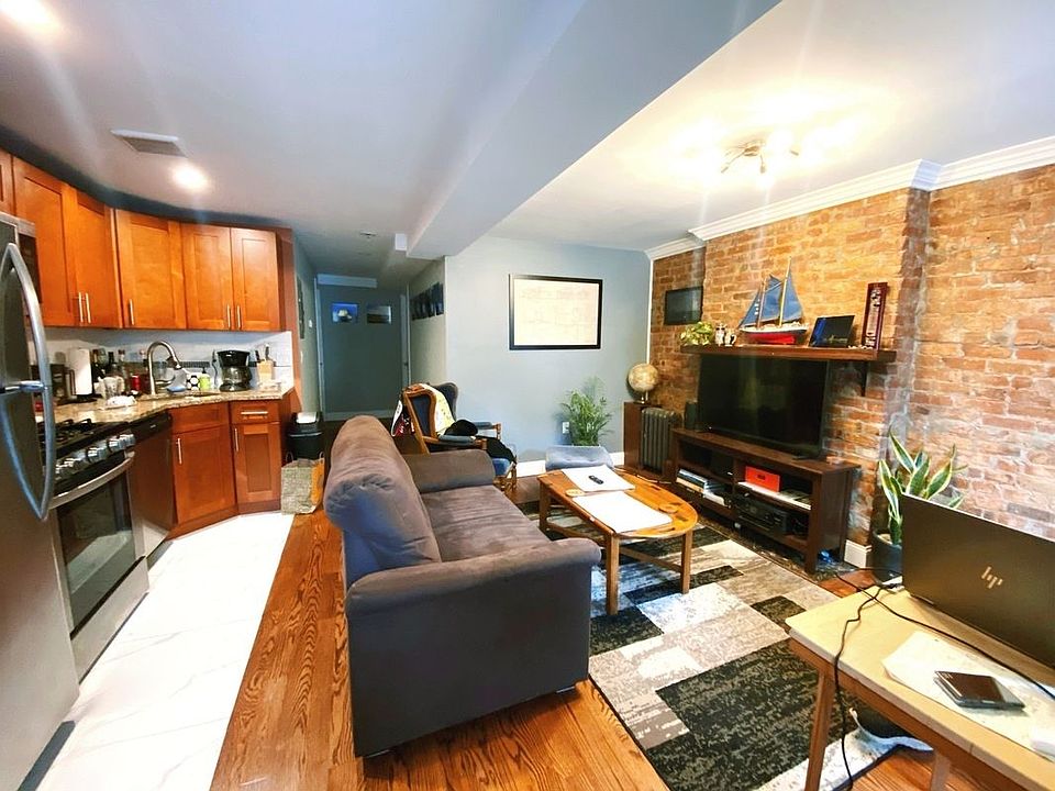 1st image of 303 Hart St #1B