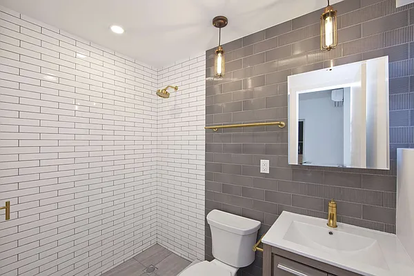 Rented by Bold New York | media 38