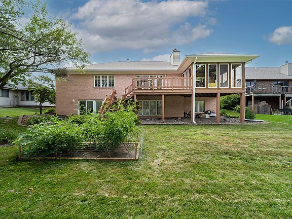 5th image of 4507 96th St