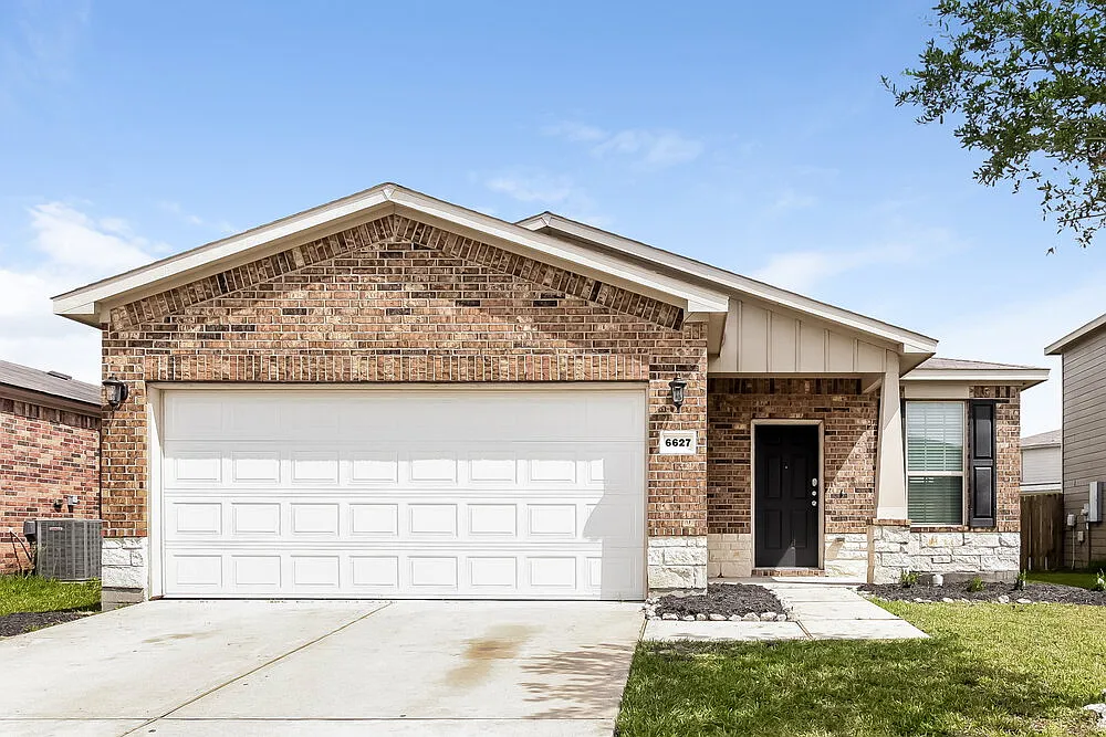 3 bed, 2.0 bath, 1412 sqft, $1,985 — Photo 1