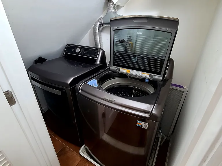 140 Logan Ave #1 — Photo 7