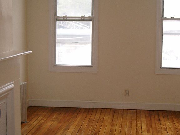 3rd image of 61 Morgan Ave APT 3R