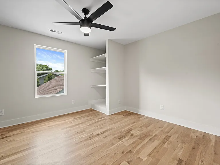 1004 Virginia Ave — Photo 11