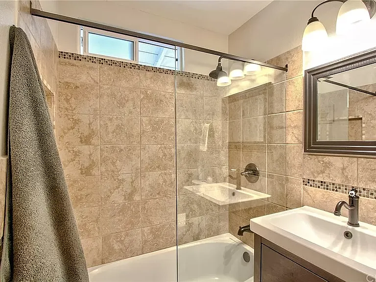 13042 Chestnut Ave — Photo 20